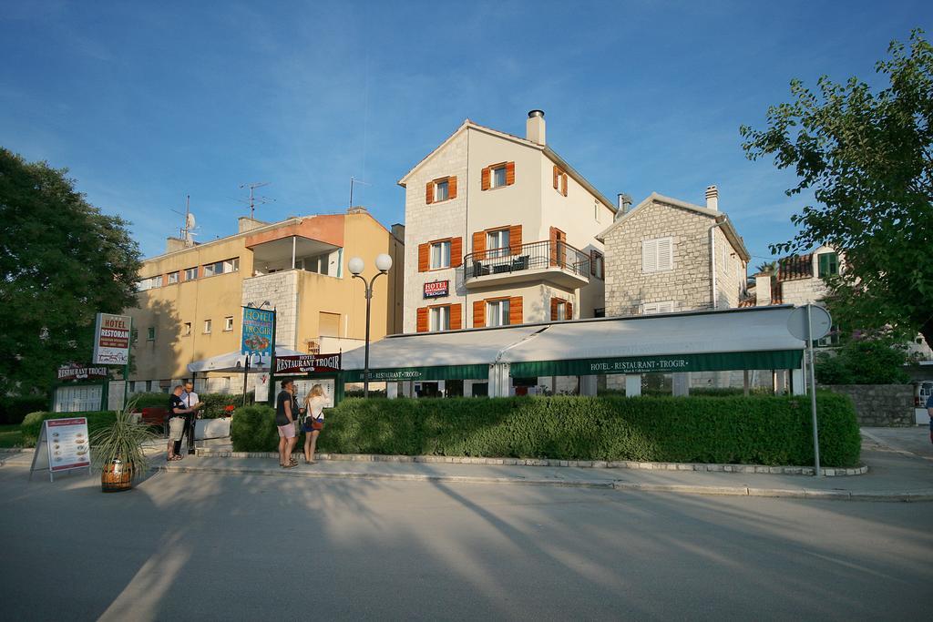 Hotel Trogir Extérieur photo