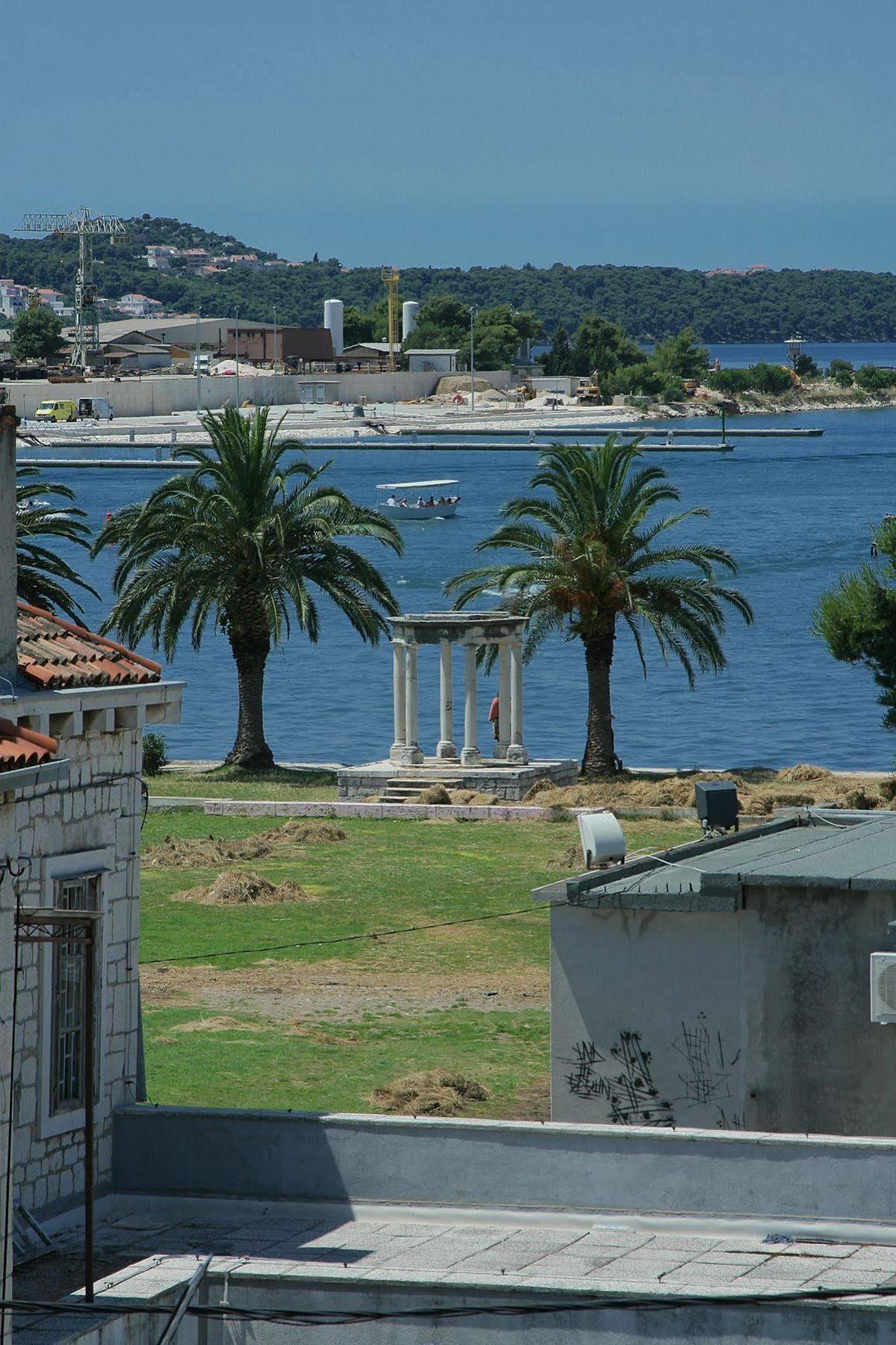 Hotel Trogir Extérieur photo